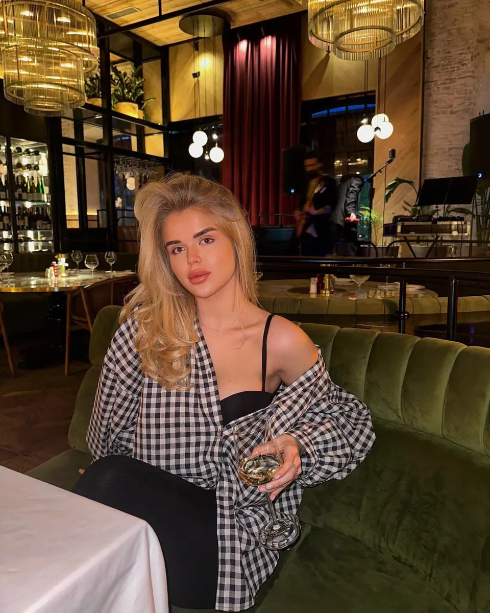 Elena profile in Dubai